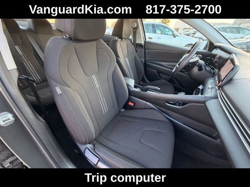 Used 2024 Hyundai Elantra SEL image 28