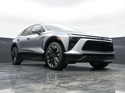 Used 2024 Chevrolet Blazer EV RS AWD/4WD image 34