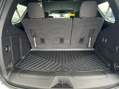 Used 2024 GMC Yukon SLE w/ Max Trailering Package image 7