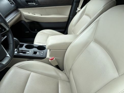 Used 2019 Subaru Outback 2.5i Limited AWD/4WD image 7