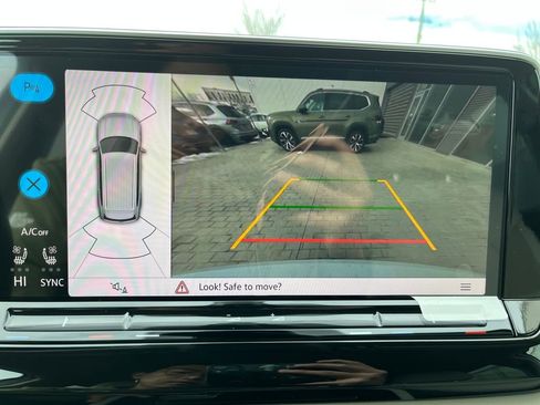 New 2026 Volkswagen Atlas SE image 14