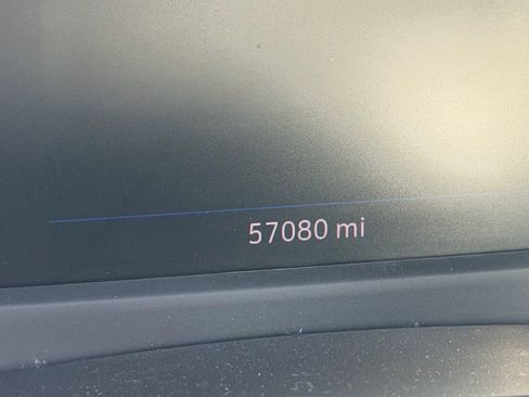 Used 2019 Cadillac XT4 Sport w/ Cold Weather Package image 8