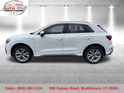 Used 2021 Audi Q3 2.0T Premium w/ Convenience Package AWD/4WD image 2