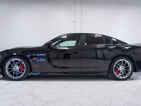 Used 2022 Dodge Charger Scat Pack w/ Plus Group RWD image 30