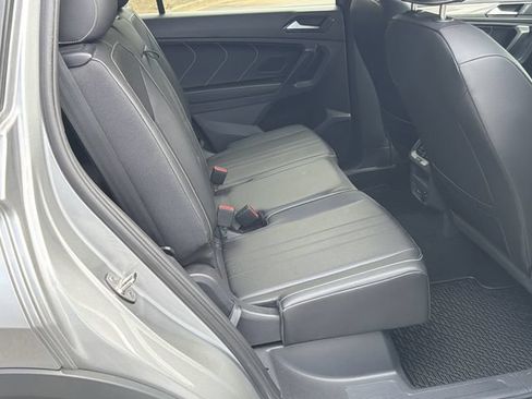 Used 2023 Volkswagen Tiguan SE R-Line FWD image 18