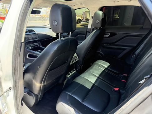 Used 2020 Jaguar F-PACE Prestige AWD/4WD image 14