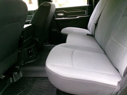 Used 2022 RAM 2500 Big Horn AWD/4WD image 28