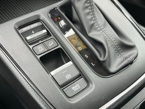 Used 2023 Honda CR-V LX image 9