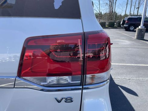 Used 2020 Toyota Land Cruiser Heritage Edition image 25