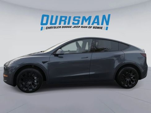 Used 2023 Tesla Model Y Long Range image 3