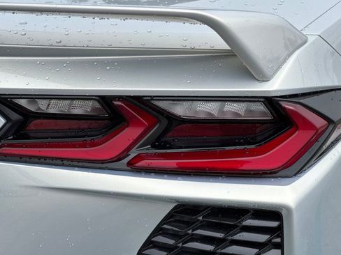 Used 2021 Chevrolet Corvette Stingray Premium Cpe w/ Z51 Performance Package RWD image 32