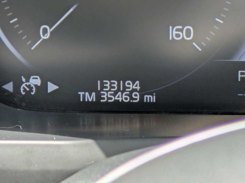 Used 2020 Volvo XC90 T6 Momentum AWD/4WD image 41