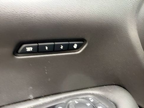 Used 2022 Cadillac XT6 Luxury image 12