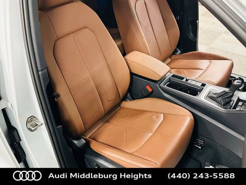 Certified 2024 Audi Q3 2.0T Premium Plus image 29