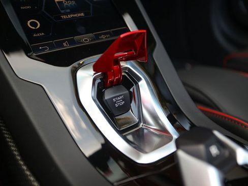 Used 2020 Lamborghini Huracan EVO RWD image 41