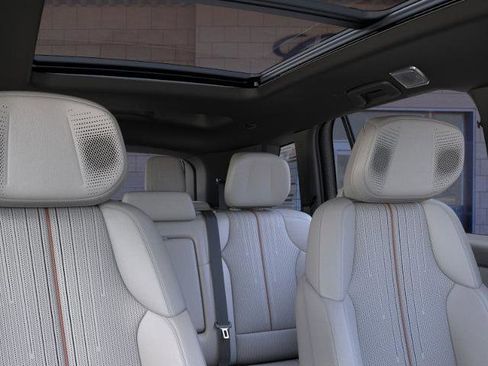 New 2026 Cadillac Vistiq Luxury image 24