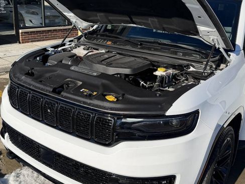 Used 2024 Jeep Wagoneer L Series II w/ Convenience Group I image 38