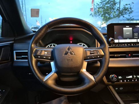 Used 2022 Mitsubishi Outlander SE FWD image 21