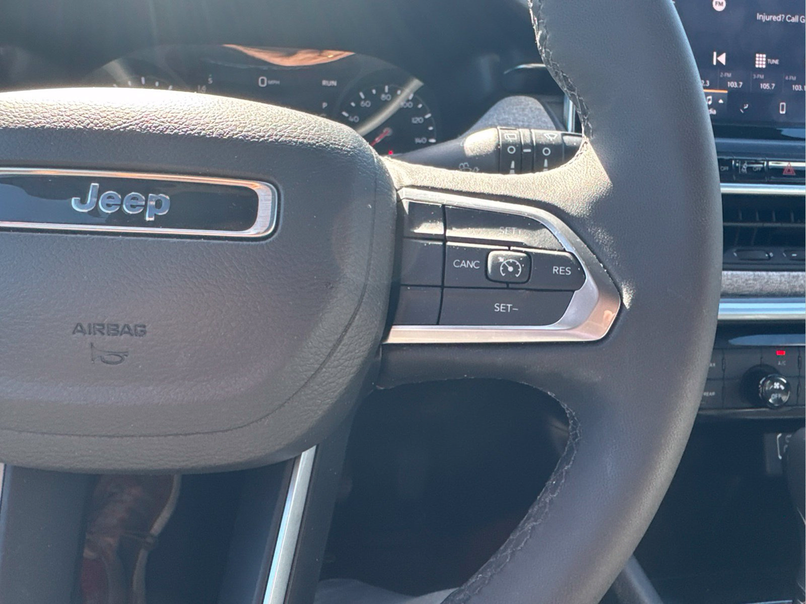 Certified 2025 Jeep Compass Latitude AWD/4WD image 15