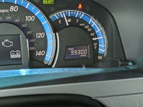 Used 2013 Toyota Camry XLE w/ Leather Pkg image 26