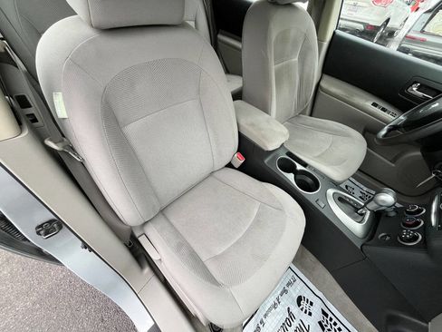 Used 2014 Nissan Rogue S image 11