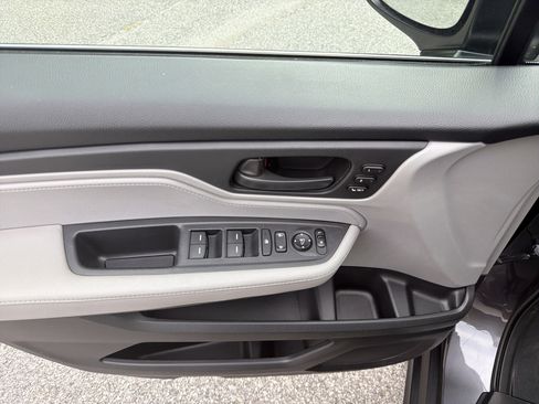 Used 2019 Honda Odyssey EX-L image 11