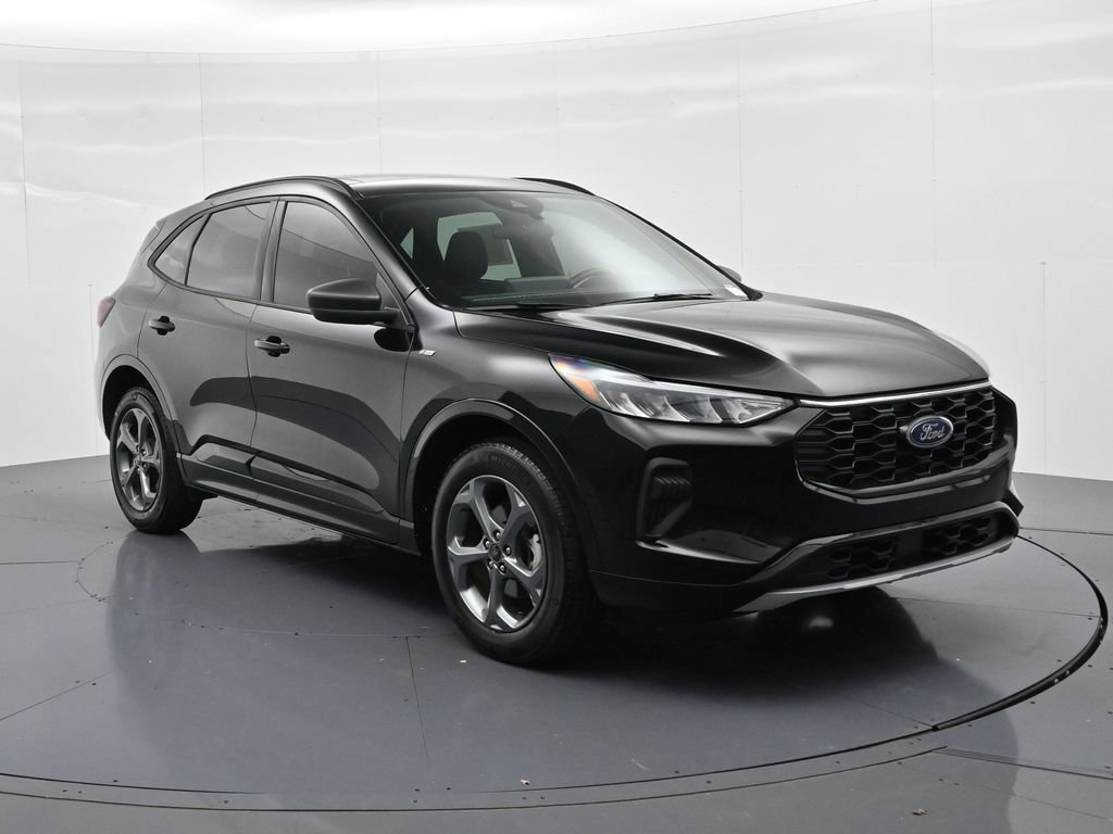 Used 2024 Ford Escape ST-Line w/ Tech Pack #1 AWD/4WD image 4