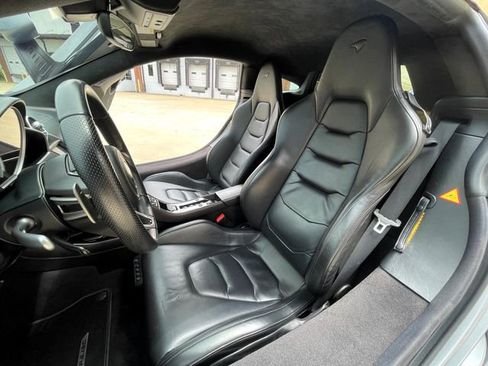 Used 2012 McLaren MP4-12C Base image 36