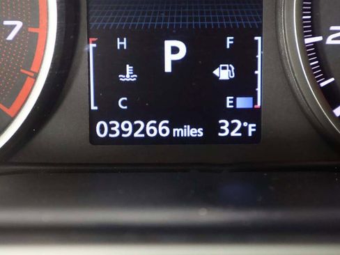 Used 2022 Mitsubishi Eclipse Cross SE image 29