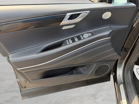 Used 2025 Genesis GV80 2.5T Standard AWD/4WD image 19