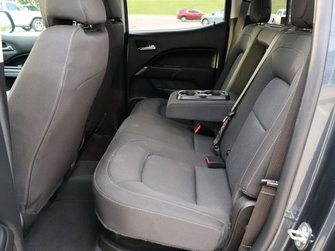 Used 2019 Chevrolet Colorado LT w/ LT Convenience Package RWD image 14