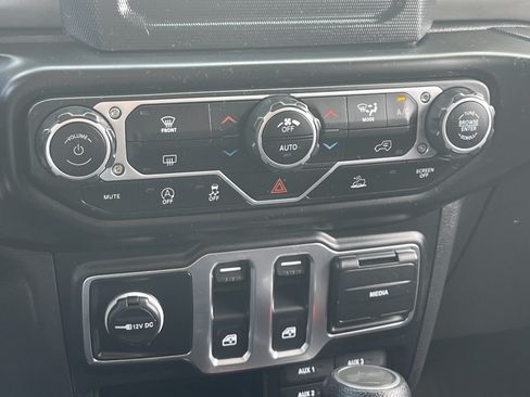 Certified 2023 Jeep Wrangler Sport AWD/4WD image 23