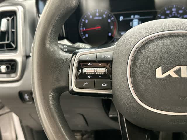 Used 2022 Kia Sorento LX FWD image 8