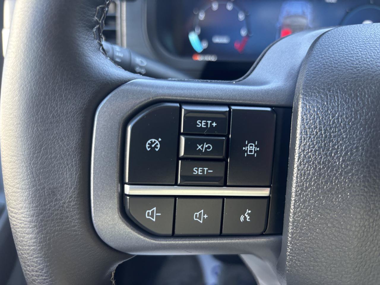 Used 2025 Ford F150 XLT w/ Equipment Group 301A Standard AWD/4WD image 17