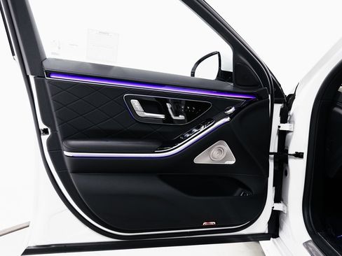 Used 2024 Mercedes-Benz S 580 4MATIC Sedan image 5