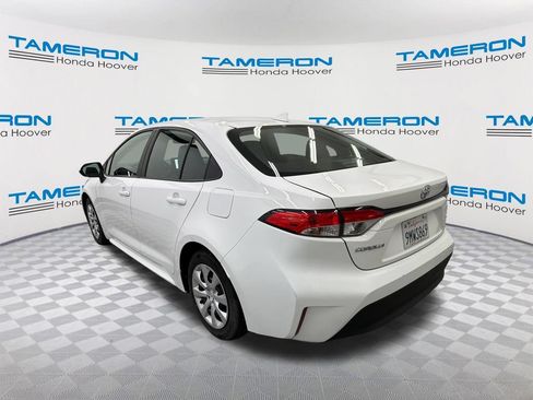 Used 2024 Toyota Corolla LE FWD image 3