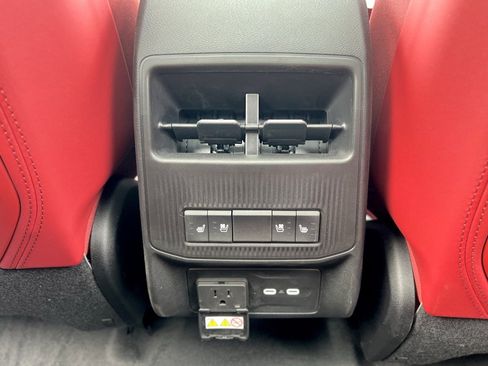 New 2024 Jeep Wagoneer Launch Edition image 21