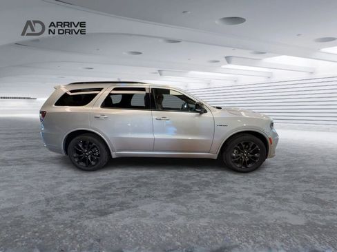 Used 2025 Dodge Durango R/T w/ Blacktop Package image 3