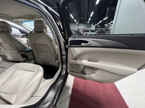 Used 2019 Lincoln MKZ Premiere image 28