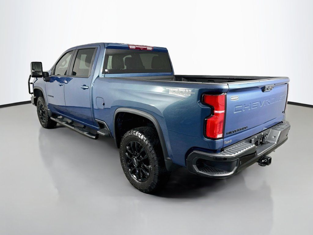 Used 2025 Chevrolet Silverado 2500 LT w/ Trail Boss Package AWD/4WD image 5