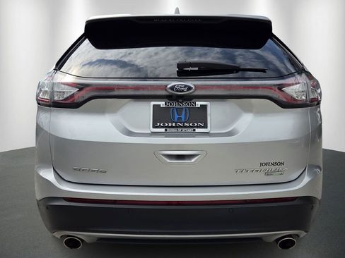 Used 2018 Ford Edge Titanium w/ Technology Package FWD image 6