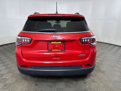 Used 2019 Jeep Compass Latitude image 4