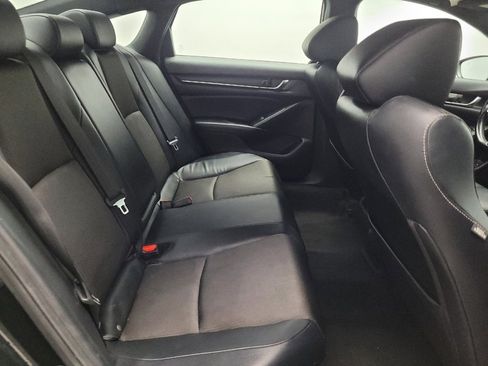 Used 2018 Honda Accord Sport image 19