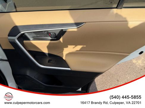 Used 2021 Toyota RAV4 LE image 13