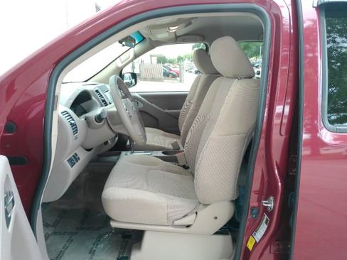 Used 2018 Nissan Frontier SV RWD image 14