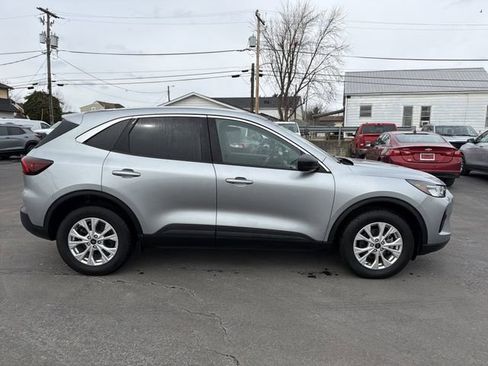 Used 2023 Ford Escape Active image 2