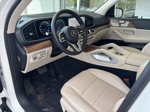 Certified 2022 Mercedes-Benz GLS 450 4MATIC image 6