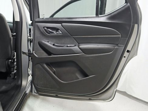 Used 2018 Chevrolet Traverse LT image 32