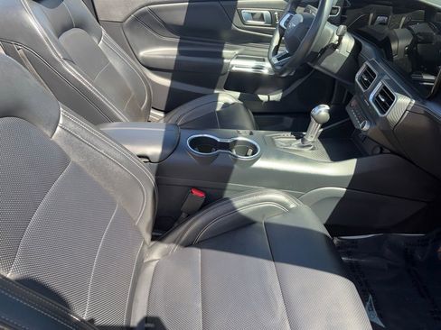 Used 2025 Ford Mustang Premium image 25