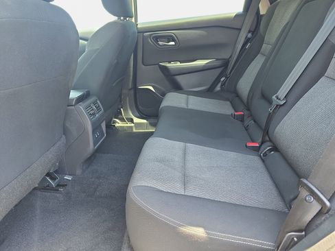 Used 2025 Nissan Rogue SV FWD image 14
